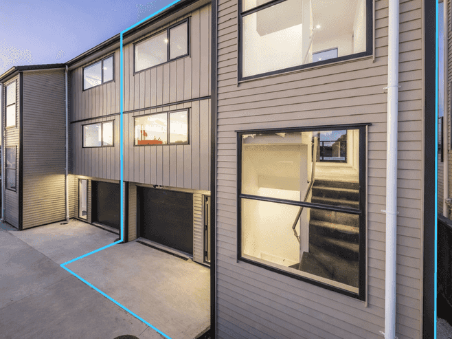 31D Waddell Avenue, Point England