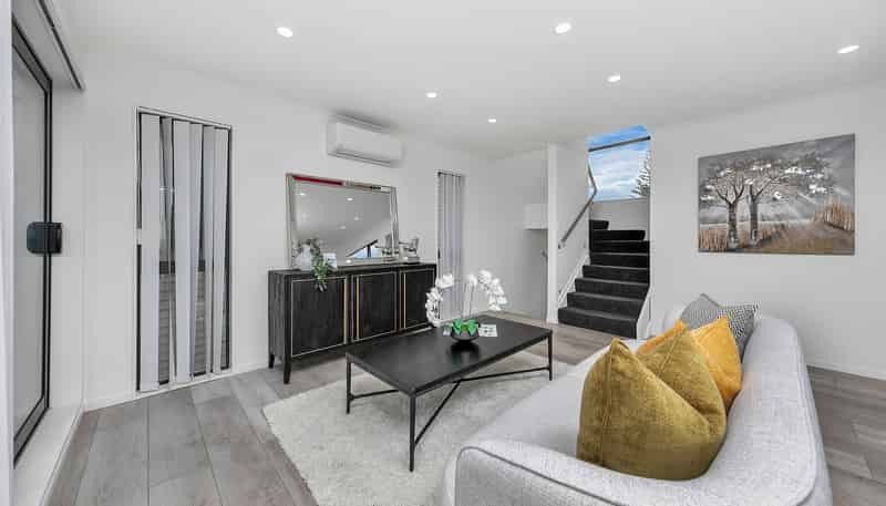 31D Waddell Avenue, Point England