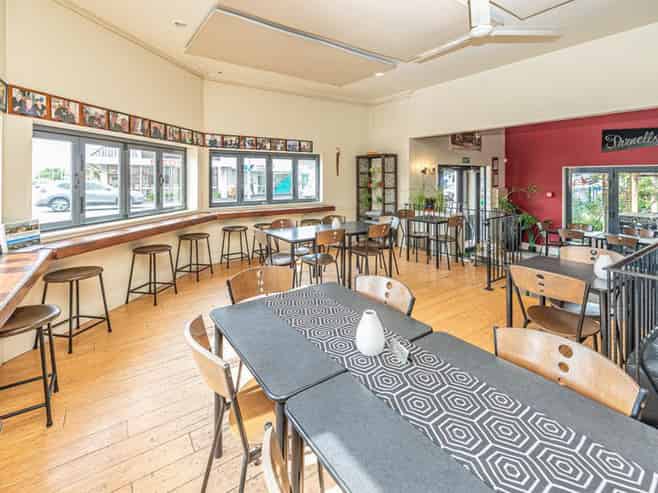 Long‑standing local favourite in the heart of city