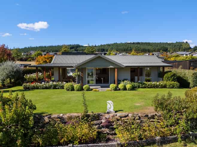 28 Greenbelt Place, Wanaka