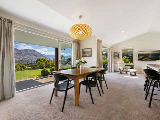 28 Greenbelt Place, Wanaka