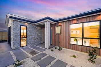 7 Awa Avenue, Helensville