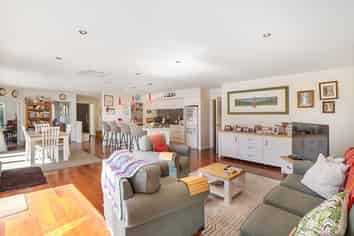 7 Swindon Lane, Amberley