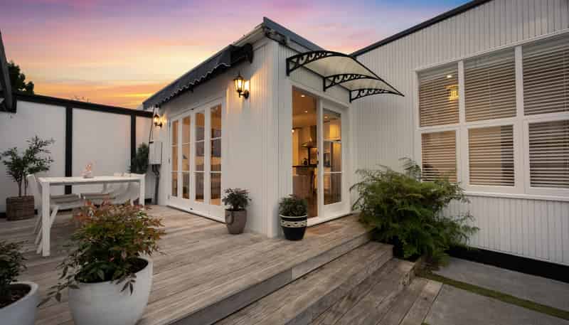 2/34 Clifton Rd, Herne Bay