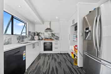 1/18 Frobisher Way, Manurewa