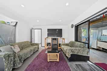 1/18 Frobisher Way, Manurewa