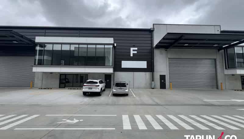 8F Chonny Crescent, Manurewa