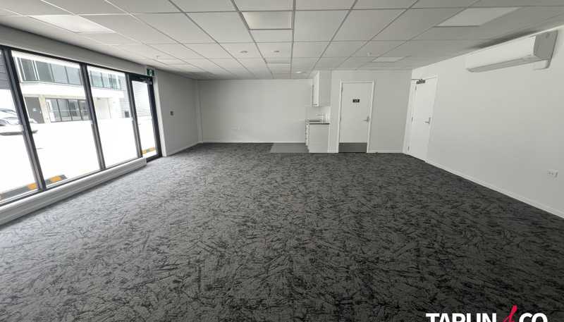 8F Chonny Crescent, Manurewa