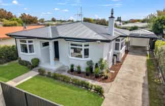 215 Riverslea Road South, Akina