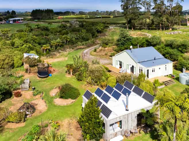 602 Pembroke Road West, STRATFORD