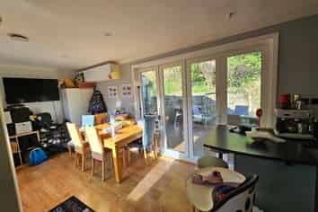 1 Taylor Terrace, Tawa