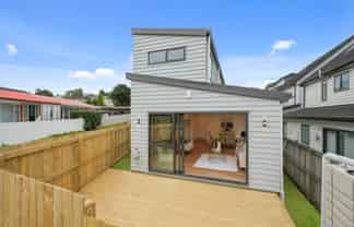 Lot 1-6/14 Hillsborough Road, Hillsborough