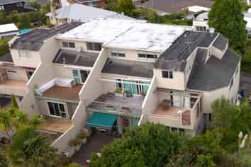 4/70 Raleigh Road, Northcote