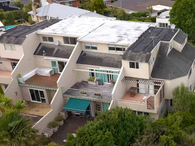 4/70 Raleigh Road, Northcote