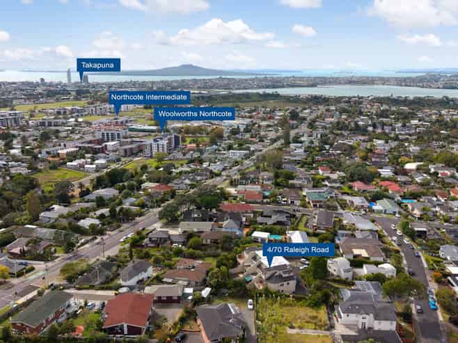 4/70 Raleigh Road, Northcote