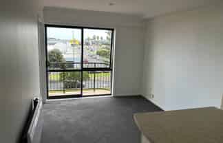 2D/18 Ronwood Avenue, Manukau