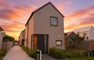 1/113 Burke Street , Sydenham