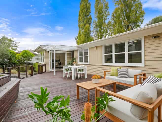 7 McPhail Street, Birkdale