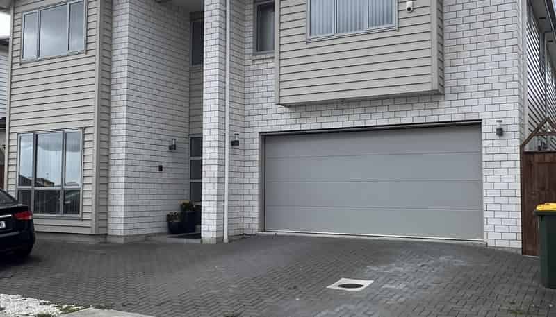 16 Hikuawa Road, Flat Bush