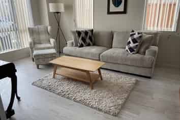 16 Hikuawa Road, Flat Bush