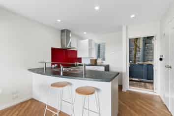 1/48A Exmouth Road, Northcote