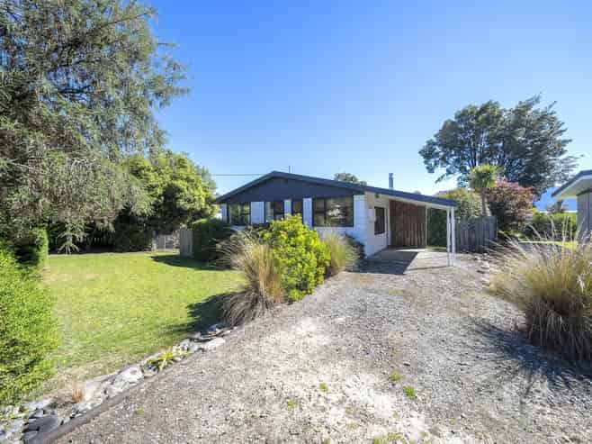 221 Milford Road, Te Anau