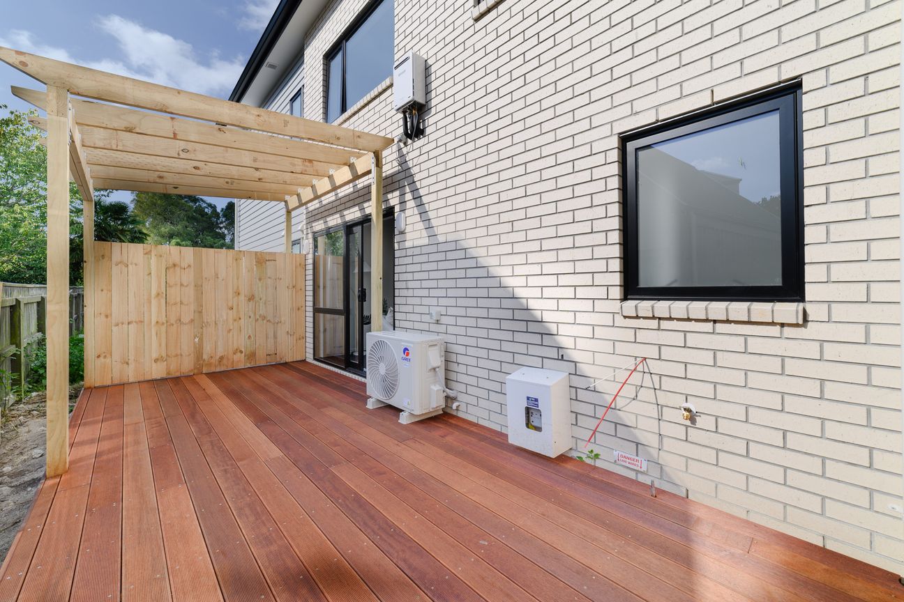 Brand new, Freehold, Exceptional Value - Bild 5