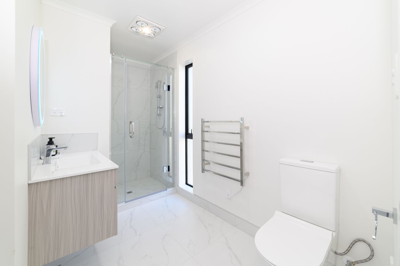 Brand new, Freehold, Exceptional Value - Fler