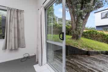 A/18 Totaravale Drive, Totara Vale