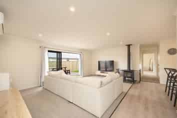 2 Market Street , Masterton