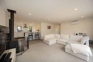 2 Market Street , Masterton