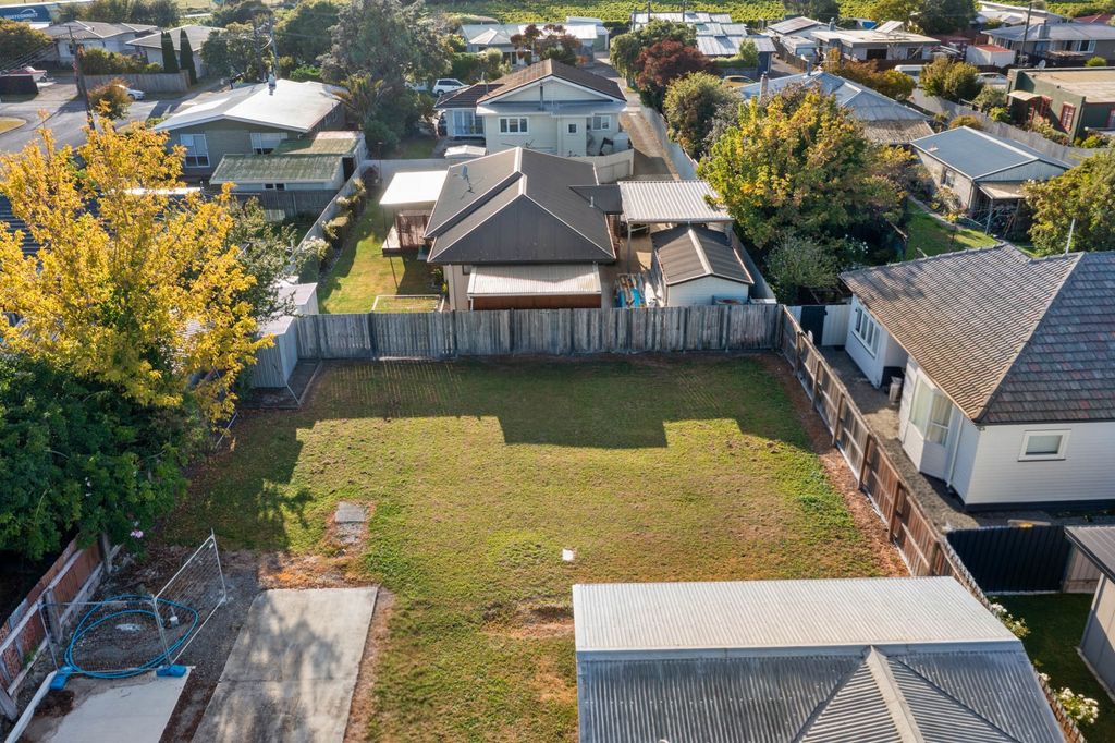 Opportunity on Elzy - Bring Your Offer 1