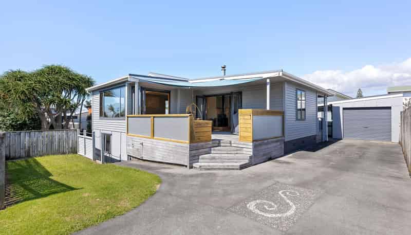 221B Hetherington Road, Whangamata