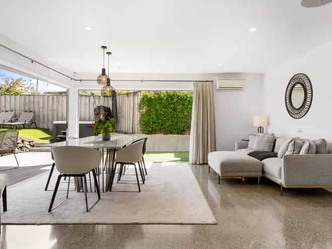 10 Rockfield Road, Ellerslie