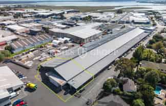 Functional Avondale Warehouse on Rosebank Road