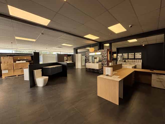 Retail/Showroom - Profile & Signage Opportunity