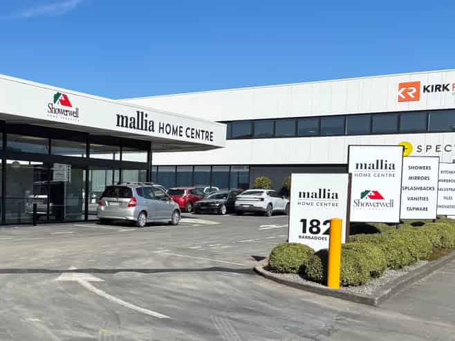 Retail/Showroom - Profile & Signage Opportunity