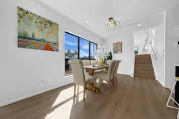 2 Hughs Way, Flat Bush