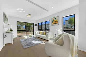 2 Hughs Way, Flat Bush