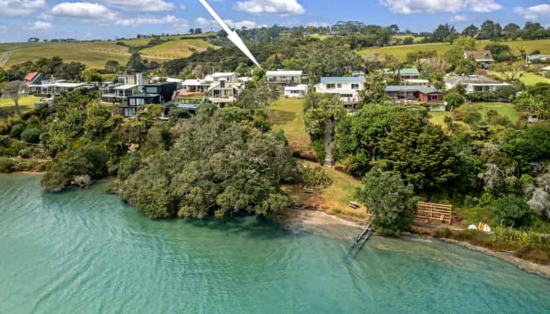 13 Okura River Road, Okura