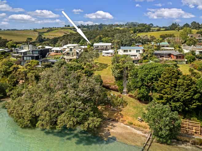 13 Okura River Road, Okura