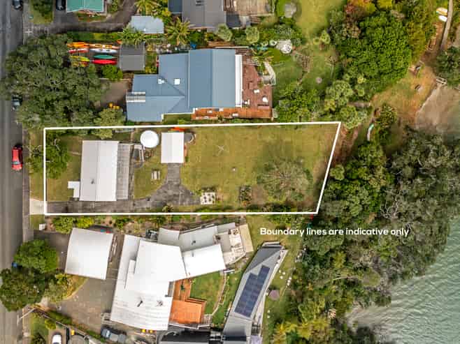 13 Okura River Road, Okura