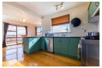 15 Colwill Road, Massey