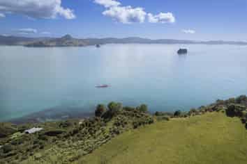 398E Lees Road, Hahei