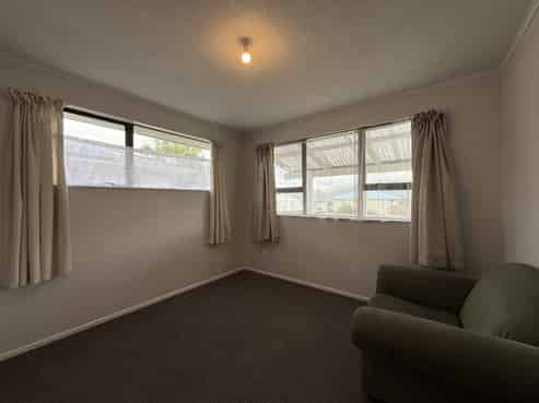 10 Somerset Place, Cannons Creek