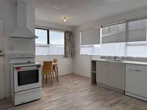 10 Somerset Place, Cannons Creek