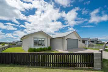 2 Unicorn Lane, Papamoa