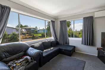 54A Mount View Drive, Mangakakahi