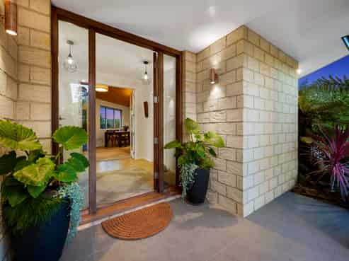 21 Carter Road, Oratia