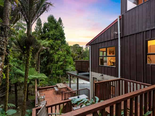 54 Wood Bay Road, Titirangi